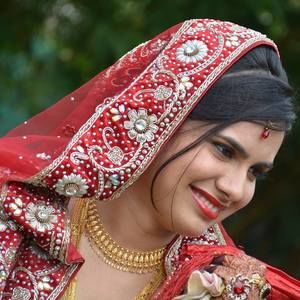 Meet your Posher, Heena